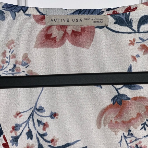 ** S O L D ** Floral Side-Tie Blouse - Picture 4 of 5